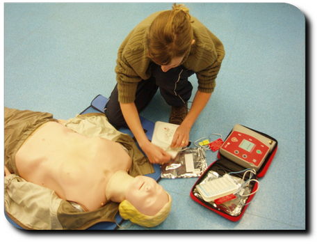Défibrillateur de formation aux premiers secours
